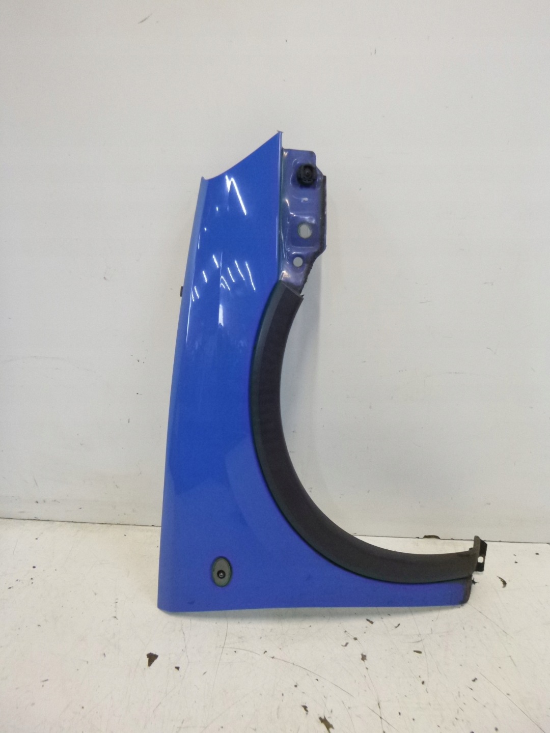 PARAFANGO DESTRA OPEL CORSA C 2002R.