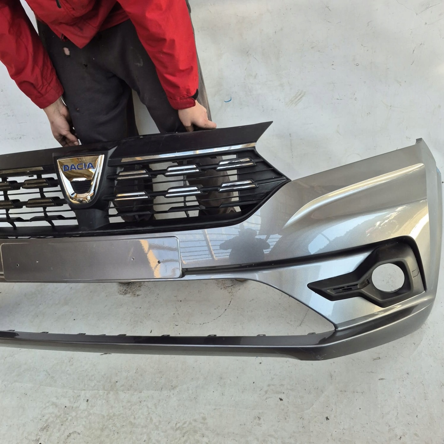 DACIA SANDERO III 20- bumper front front grid 620228531R