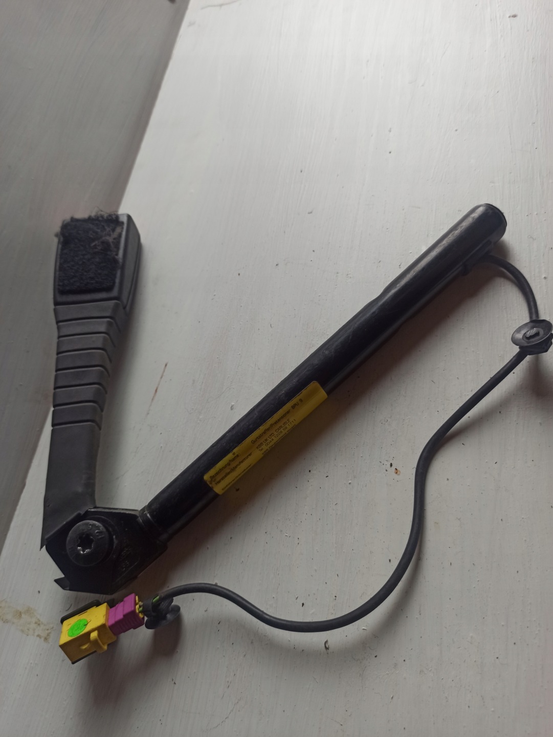 OPEL VECTRA C adjuster supports left front 13127943F