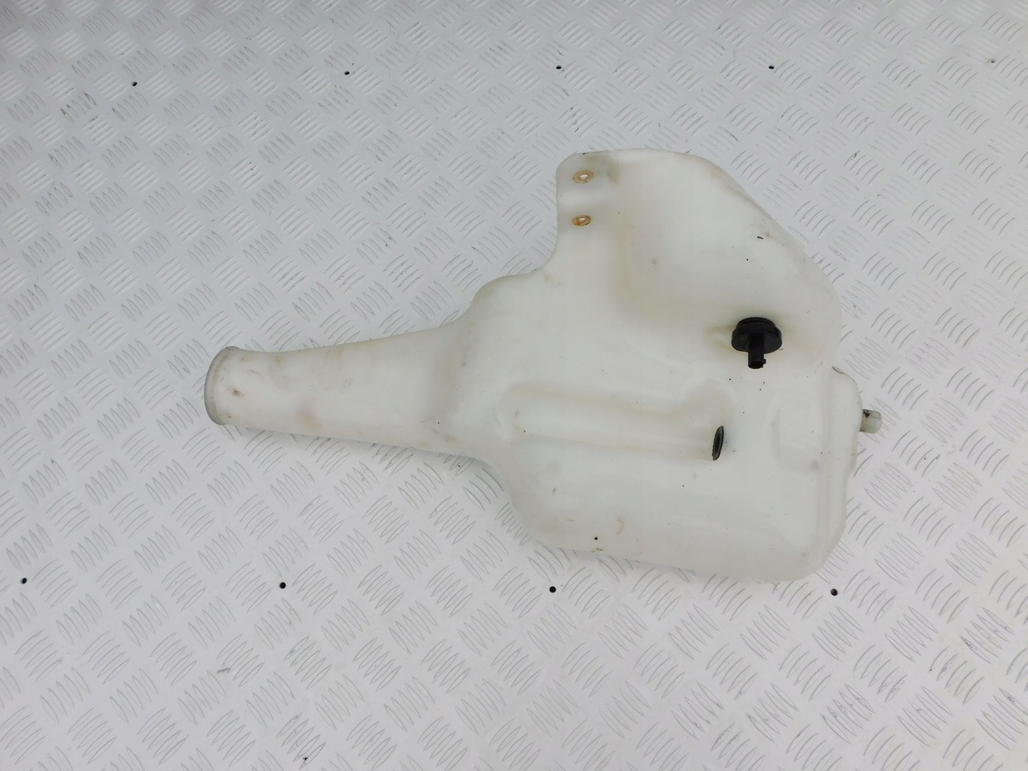 Mercedes Sprinter 906 VW Crafter washer fluid tank A9068690020 ORYGI