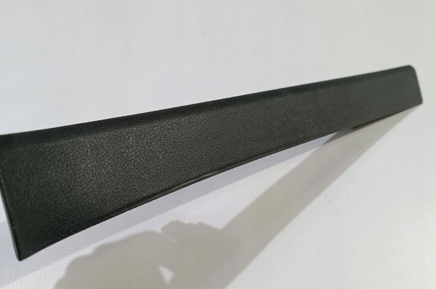 záslepka panel prístrojovky slupka pravá Dodge Challenger 2011-2014
