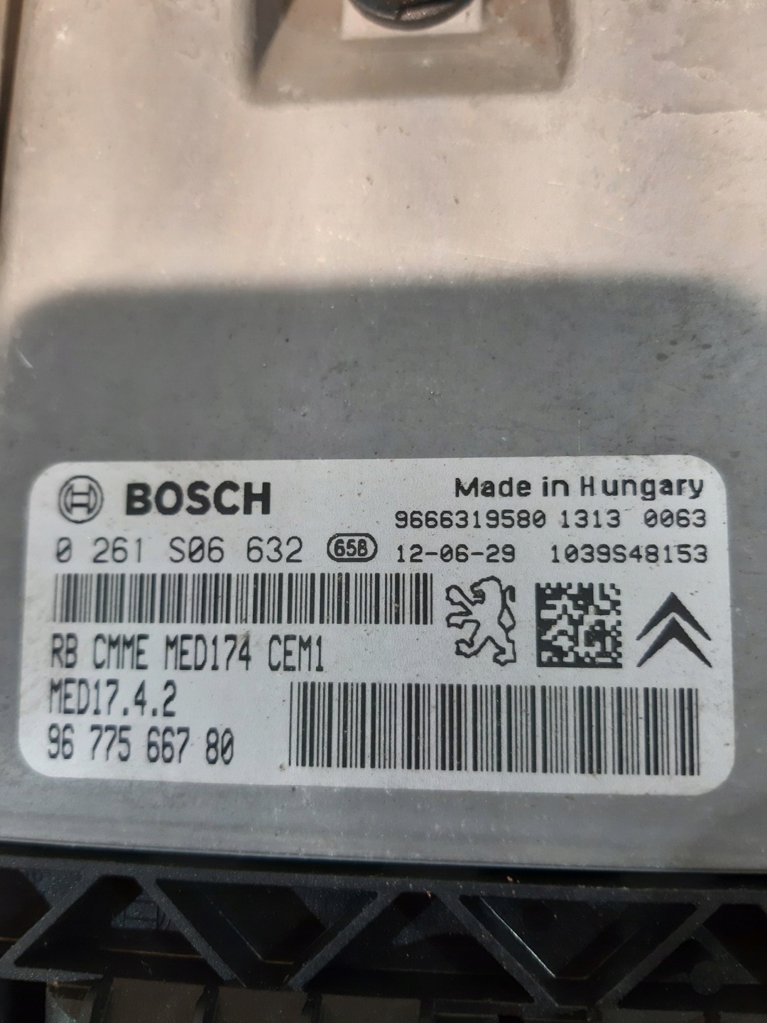 PEUGEOT 508 1.6 THP control unit computer of the engine 0261S06632 BOSCH
