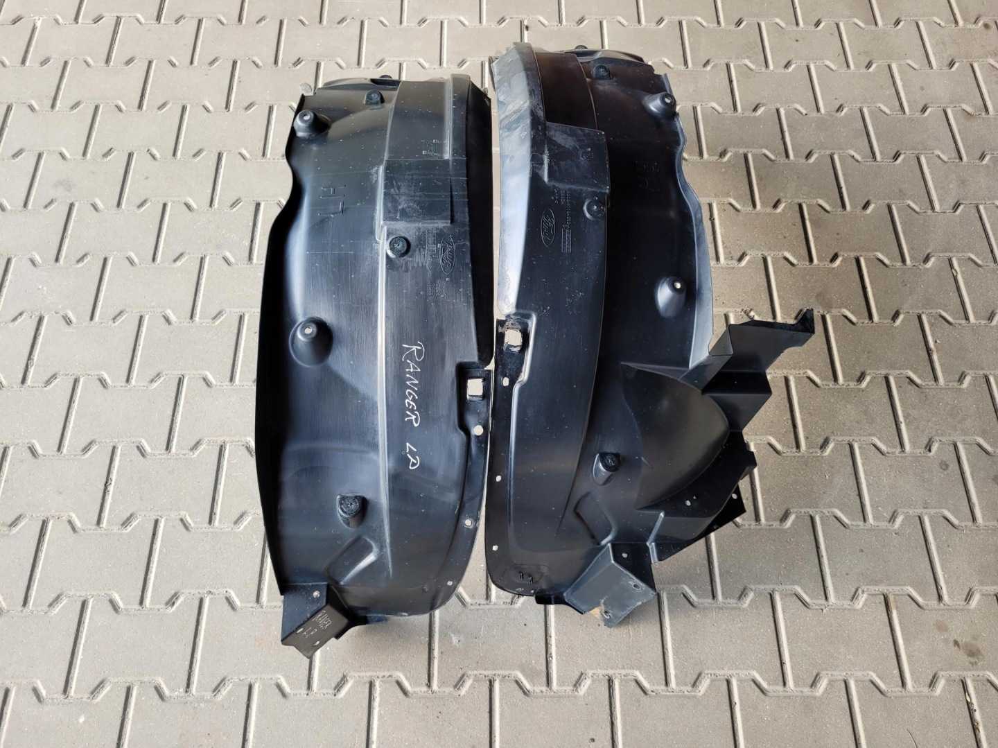 mudguard front left front left EB3B-411A563-A FORD RANGER V LIFT 19R
