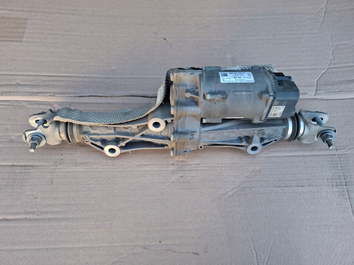 AKTUATOR axis SKRETNA rear part AUDI RS6 RS7 C8 23r