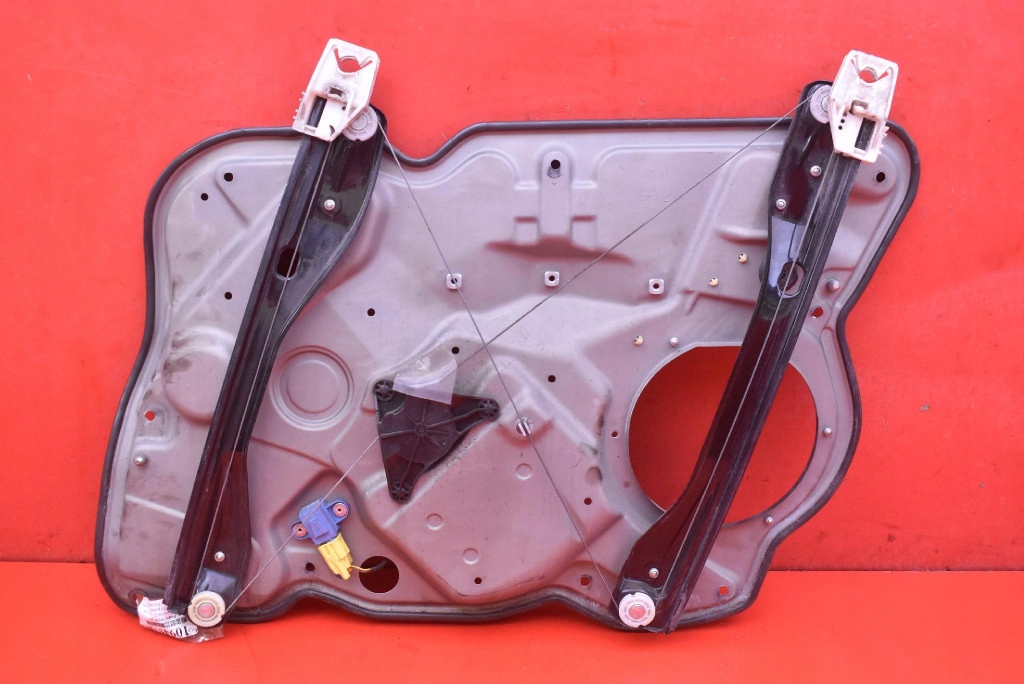 window regulator left front EU 1T0959701D SKODA OCTAVIA 2 II KOMBI 04-08