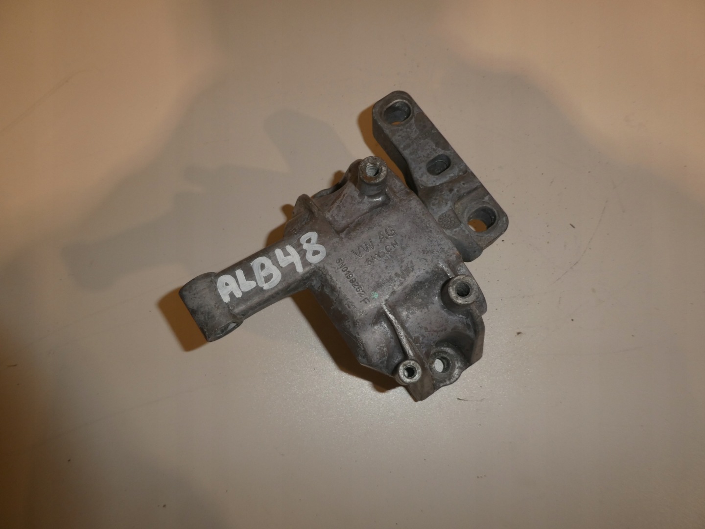 engine mount VW TIGUAN 5N0199262F