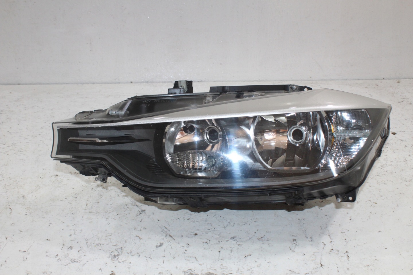 BMW 3 F30 F31 light left front 7259523