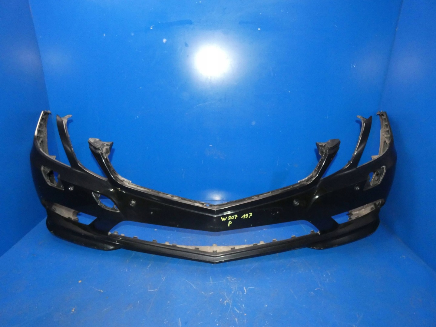 MERCEDES E KLASA W207 bumper front front AMG below washers PDC