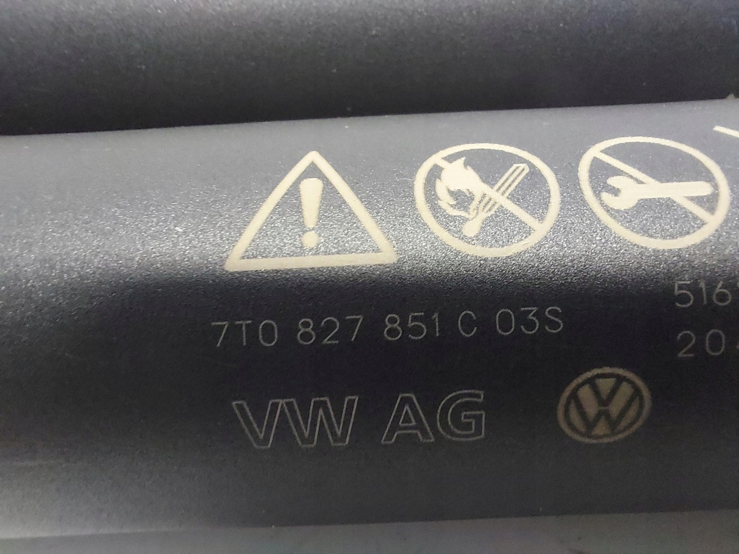 VW Multivan 7T0 T7 2023 Dämpfer heckklappe Kofferraum links oder rechts heck