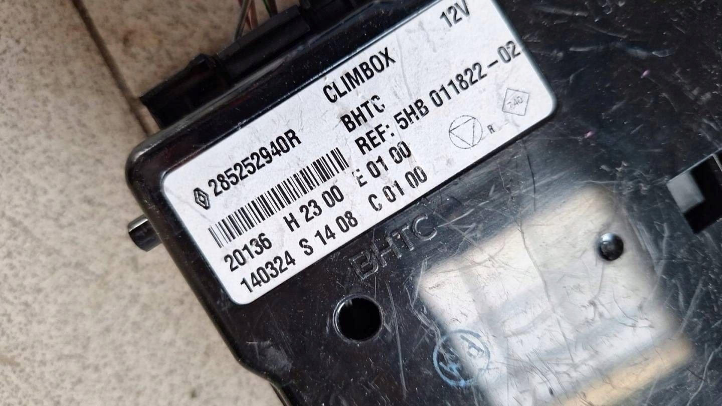 module control unit of the air conditioning Renault Twingo III 285252940R