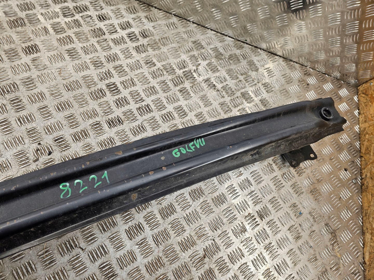 VOLKSWAGEN GOLF VII 12-16 sider below bumper rear part KOMBI