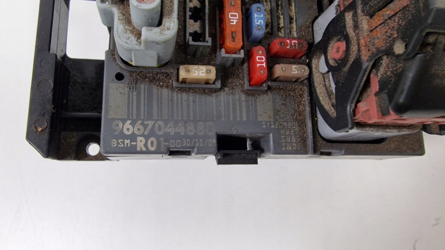 CITROEN RENAULT compartment BSM R01 9667044880