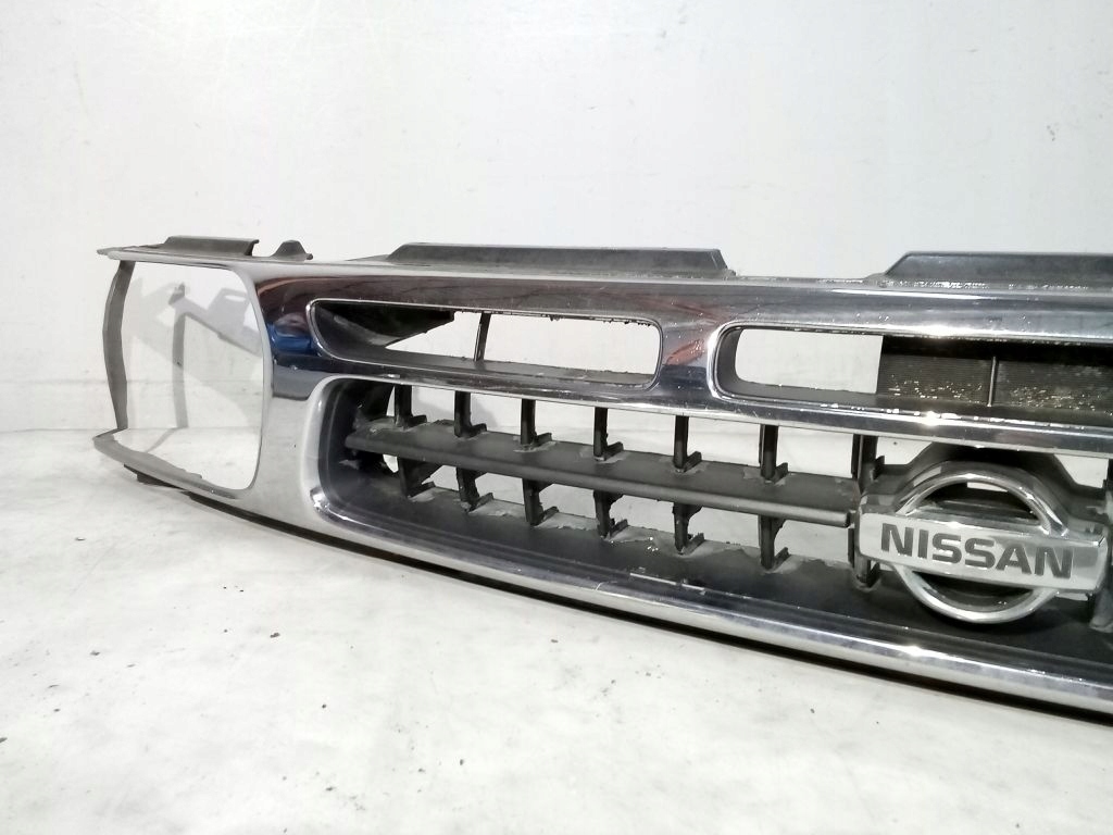 Nissan Pathfinder R50 Grill Grill Grill