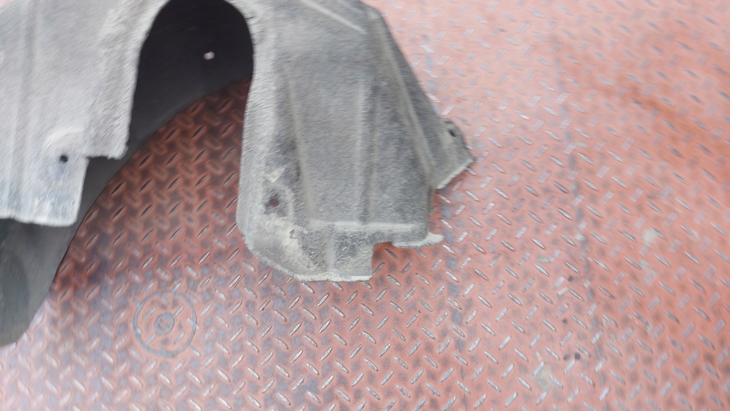 mudguard right rear part TOYOTA AVENSIS T27 08