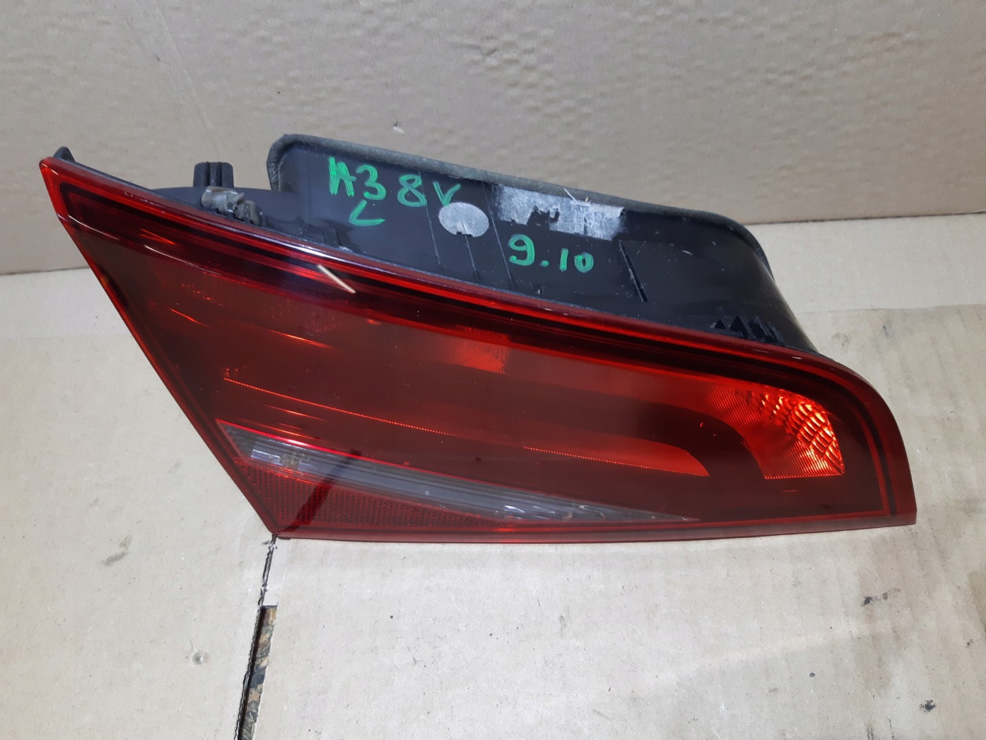 AUDI A3 8V light left rear left rear part 8V4945093