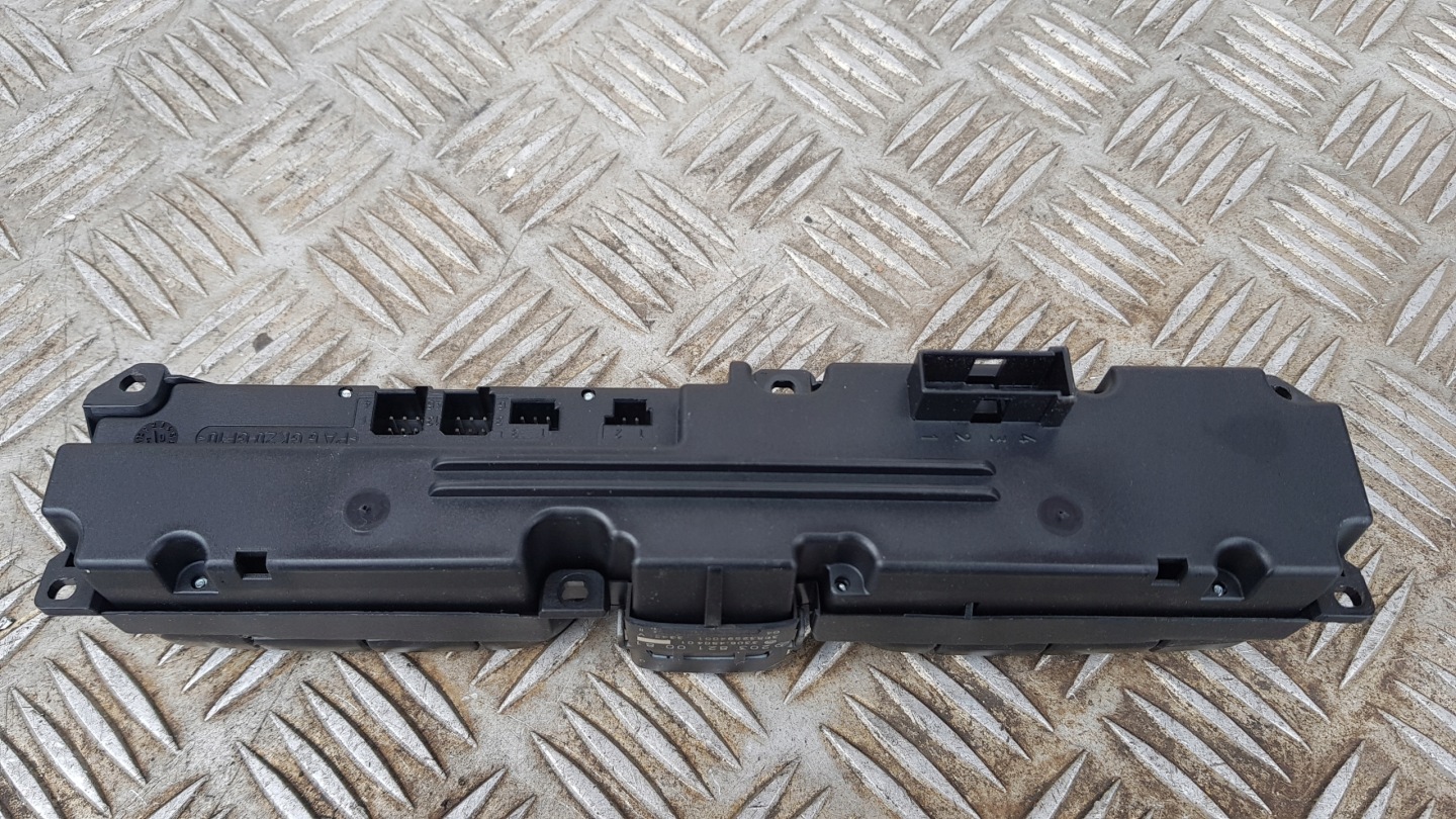 MERCEDES W203 PANEL STEROWNIANIA Commandes