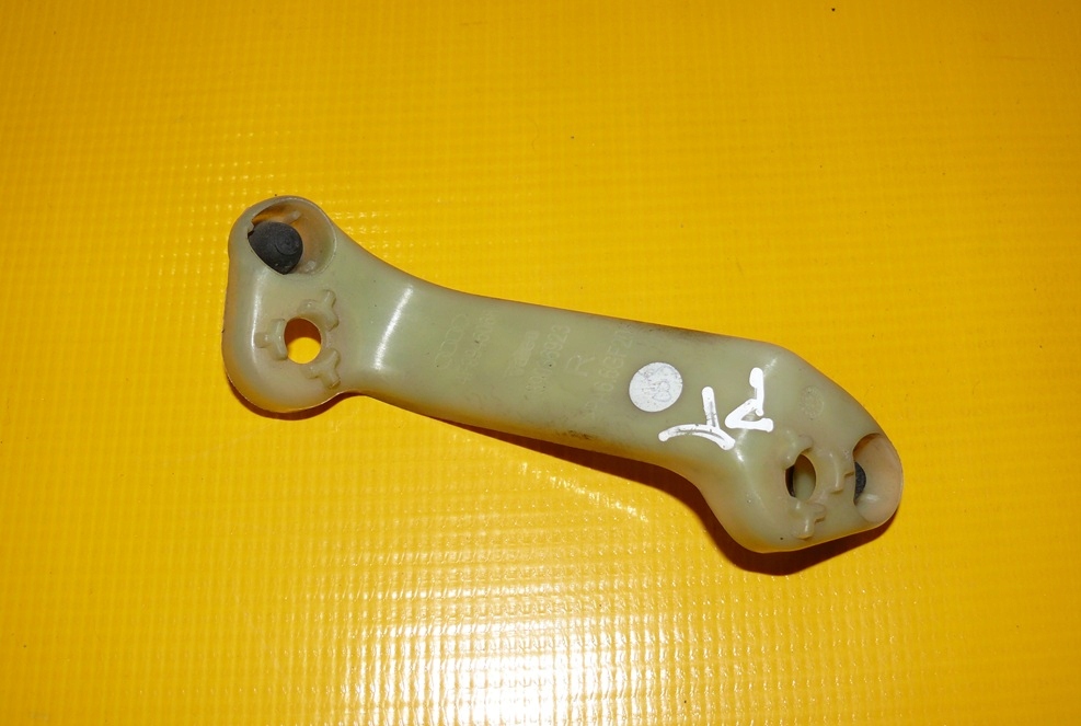 bracket holder lights right rear part AUDI A6 C6 04-04r. KOMBI/AVANT 4F9945068