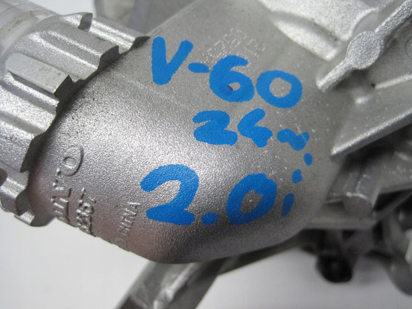 water pump VOLVO V60 III 2,0i 32382367