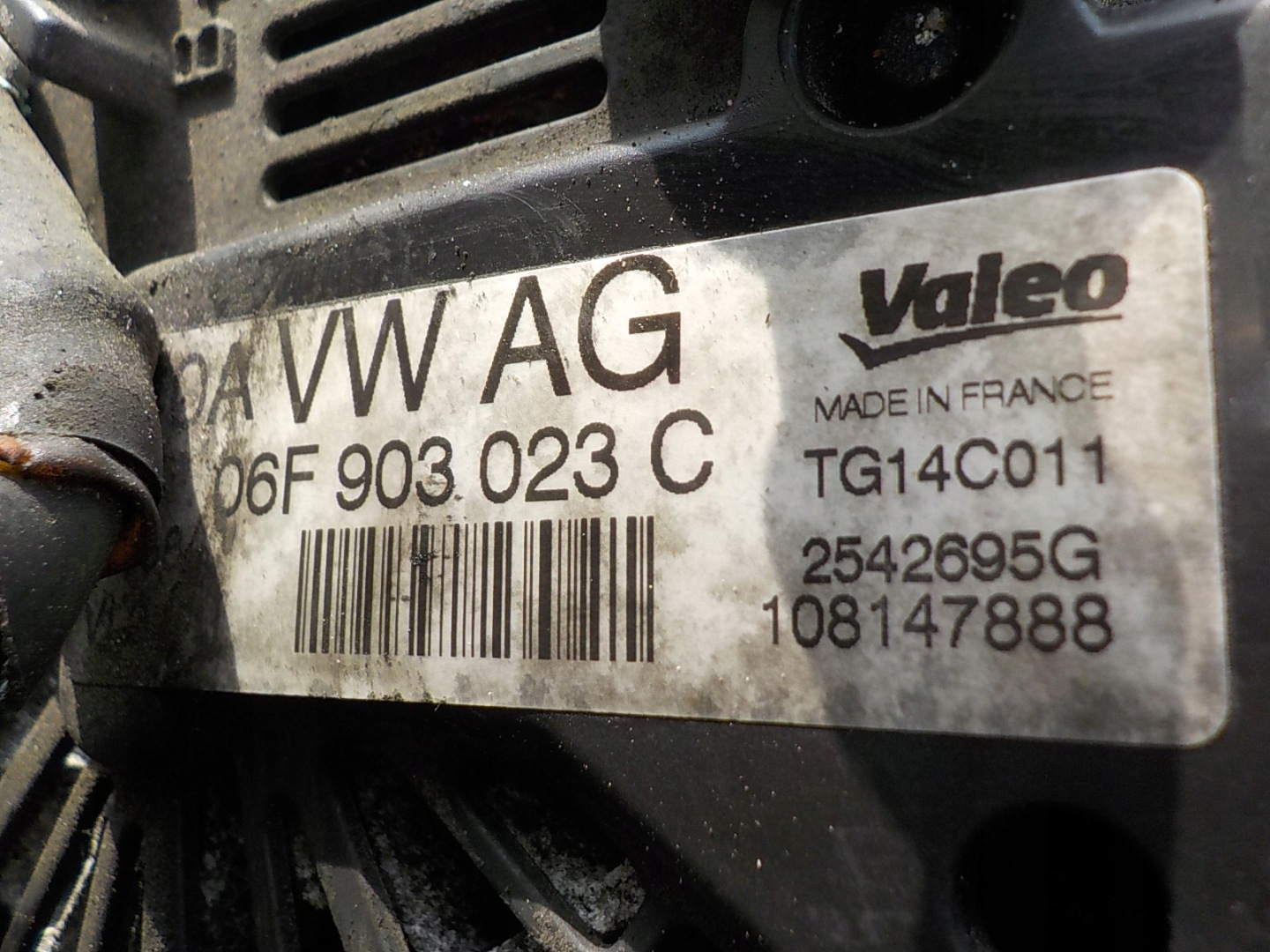 VOLKSWAGEN GOLF V 2.0 TDI ORG ALTERNATOR 06F903023C