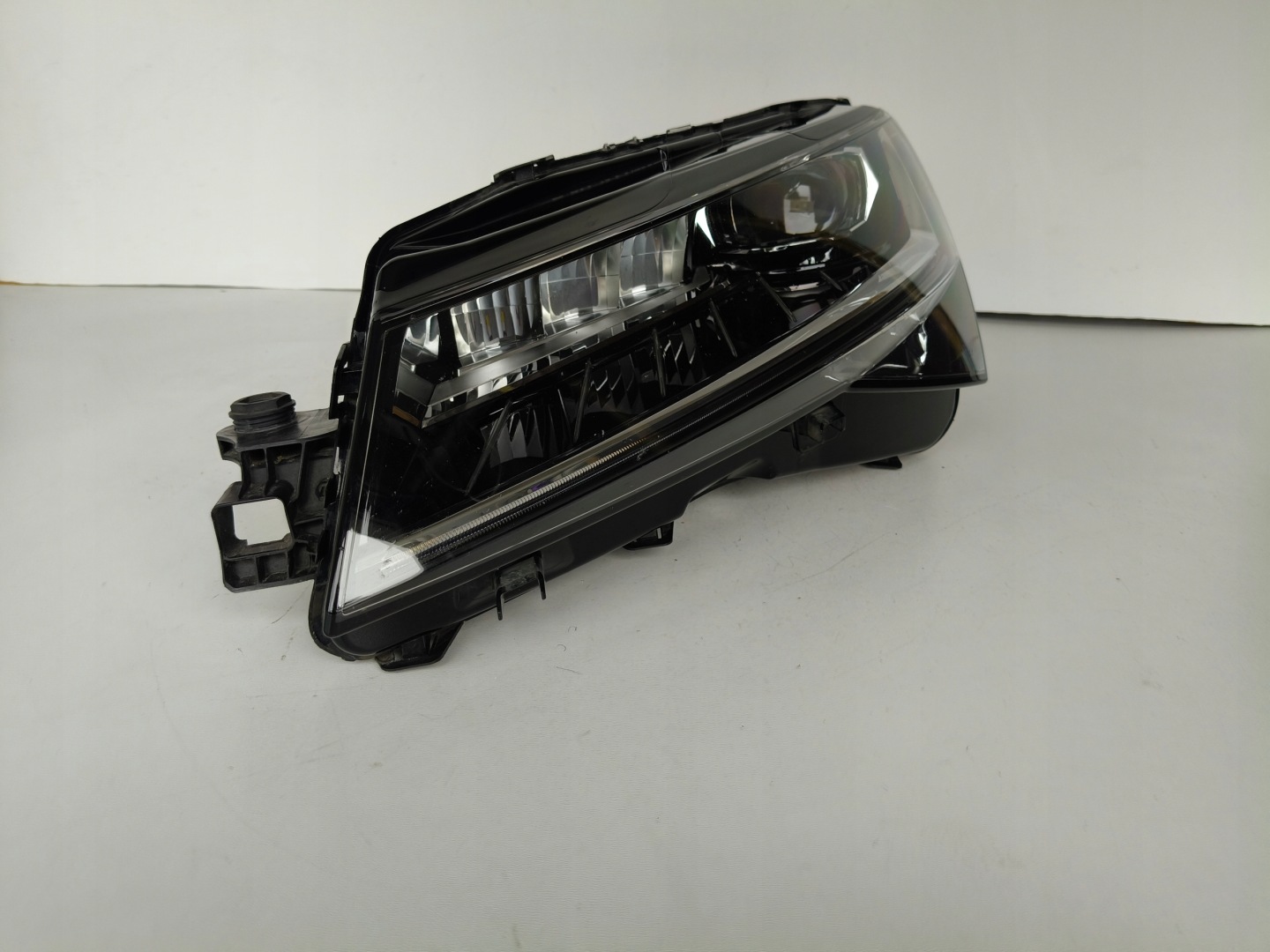 light left REFLEKTOR SKODA SUPERB III 3 3V 3V0 19- LIFT FULL LED