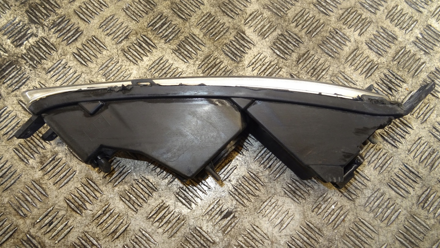 VW Passat B8 light przeciwmgielne left UK NR 74