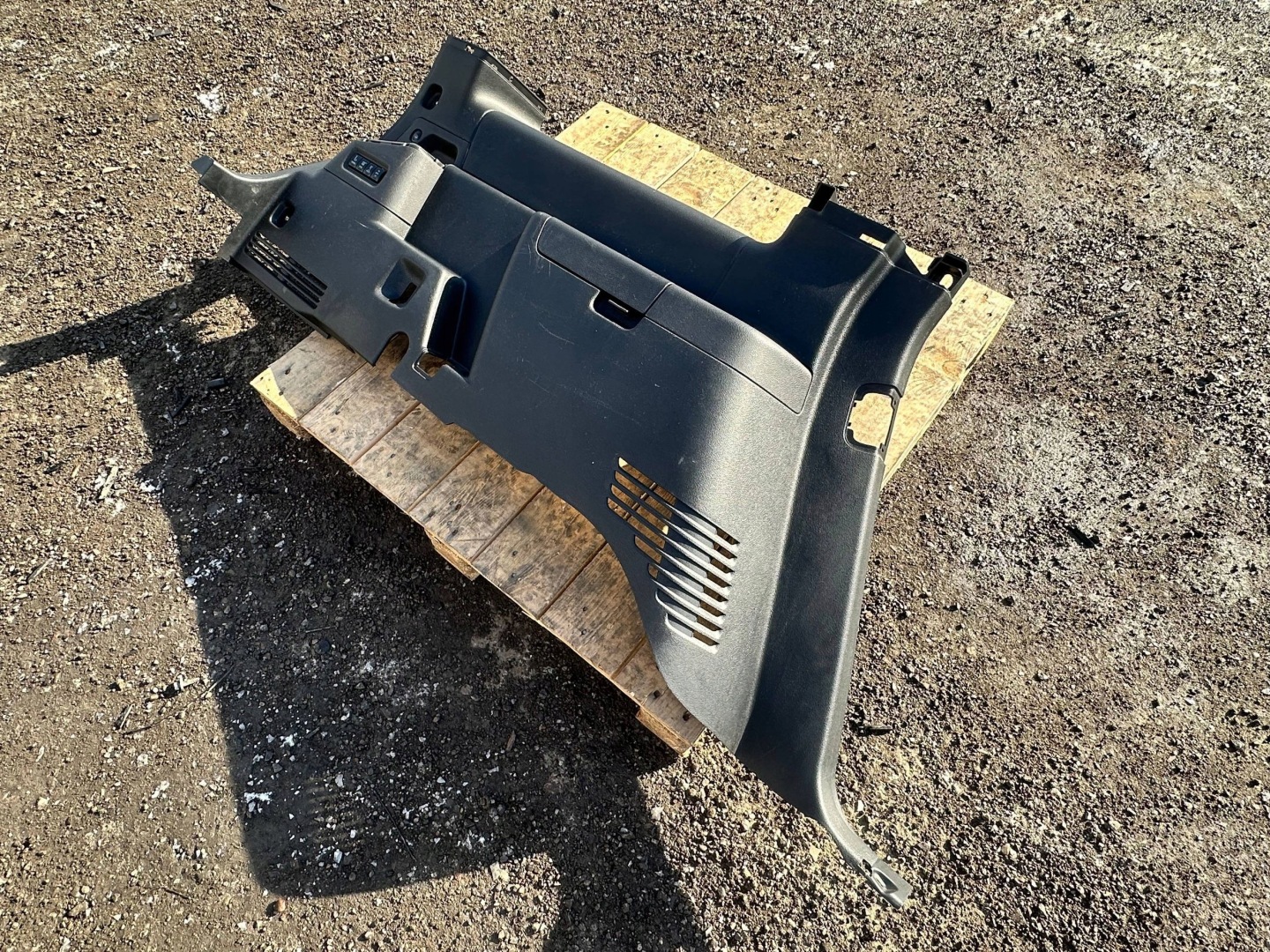 side upholstery side boot rear part rear. left Ford Flex 2013+
