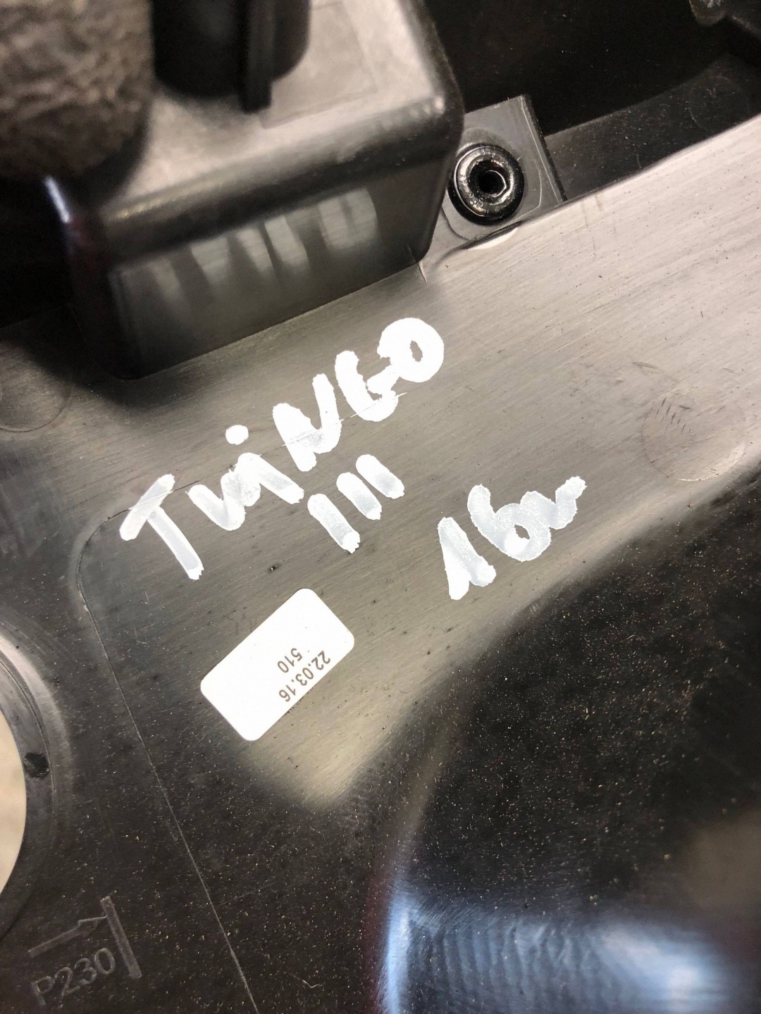 châssis DEKOR compte tours RENAULT TWINGO III 682483347R