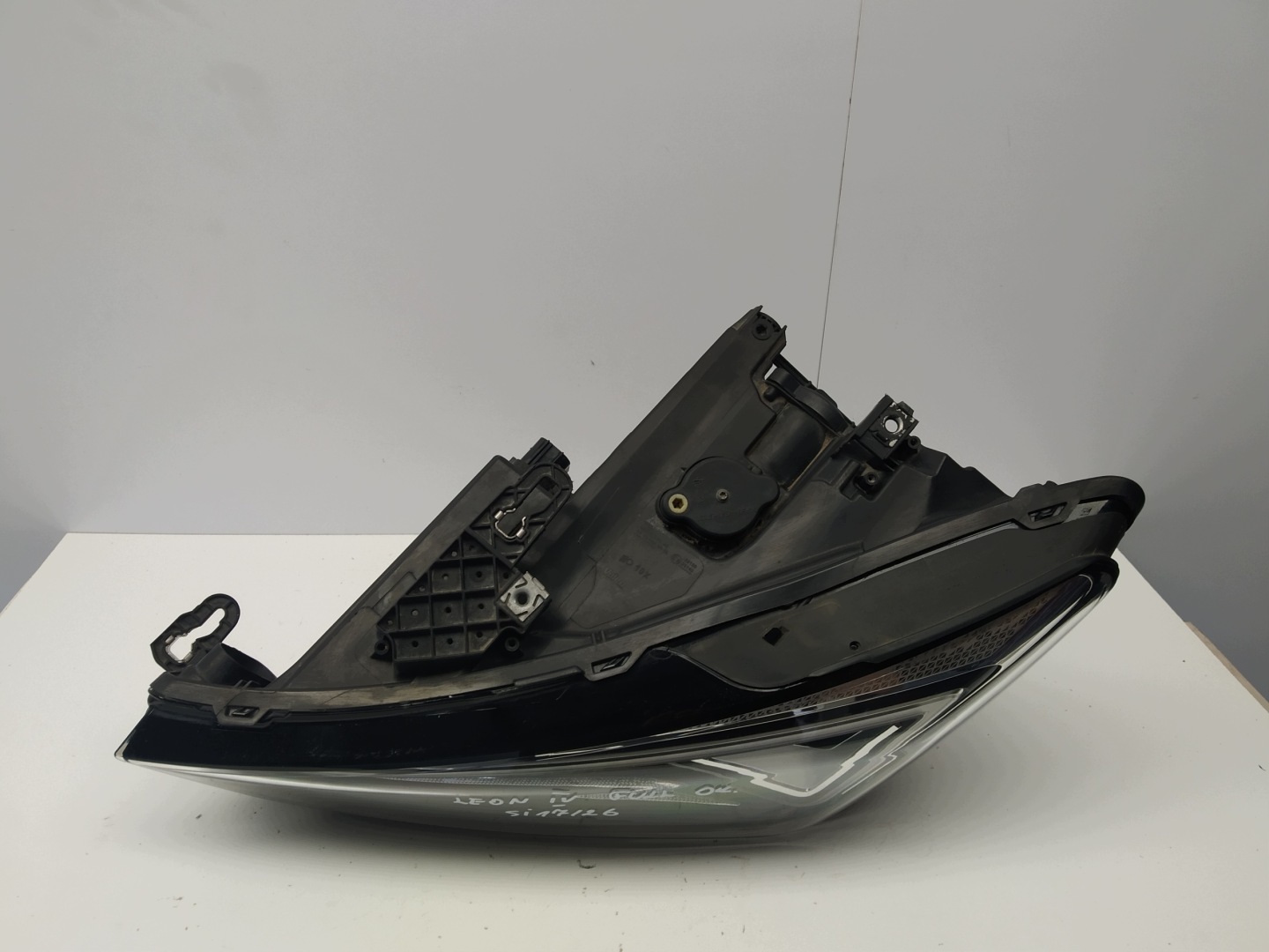 Seat Leon IV Formentor Cupra reflektor light front left FULL LED 5FG941007F