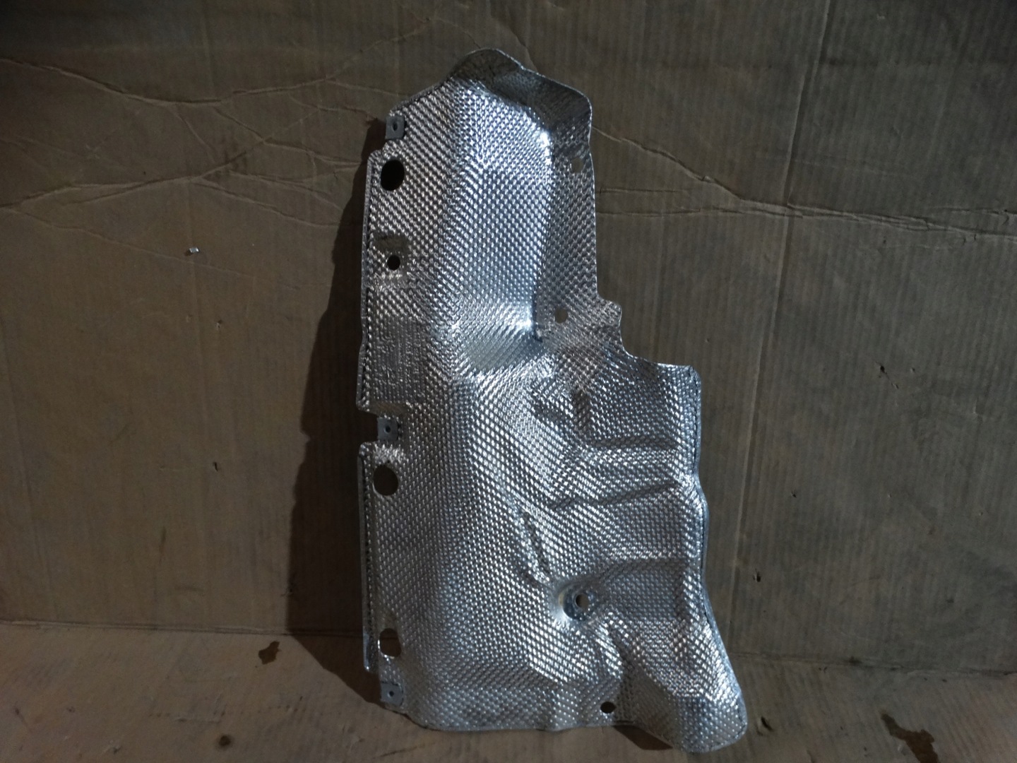 IDEALNA BLENDE ABDECKUNG TERMICZNA PORSCHE CAYENNE 9Y AUDI Q7 Q8 1
