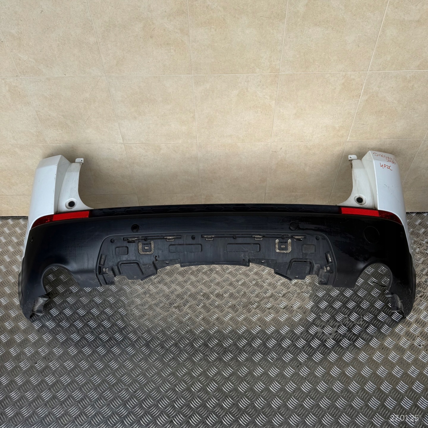 bumper rear complete LAND ROVER DISCOVERY SPORT 2016 year 4 PDC