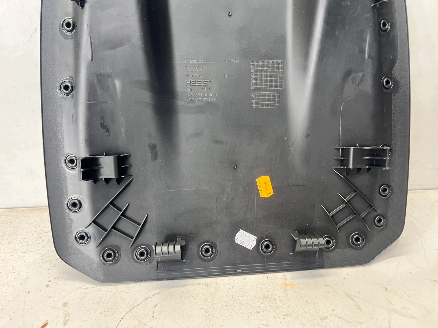 cover rear seat Z net AUDI A6 C8 4K0881969D
