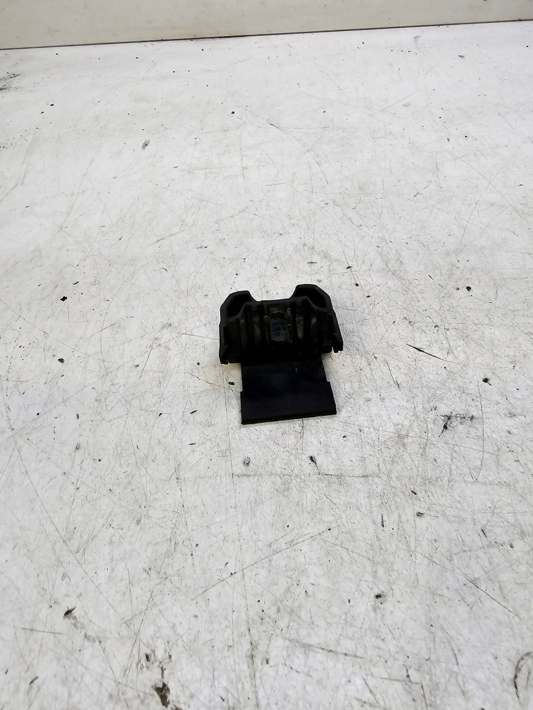 STÜTZE HALTER DER STOSSSTANGE AUDI A6 C6 4F0807255