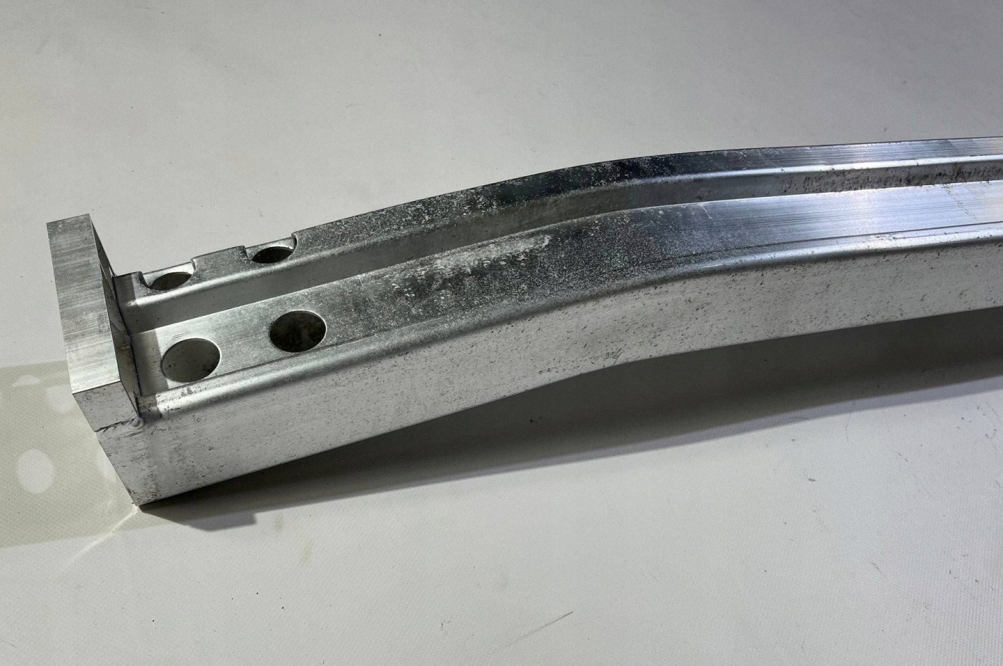 pillar bumper support of the front front original Nissan 370Z