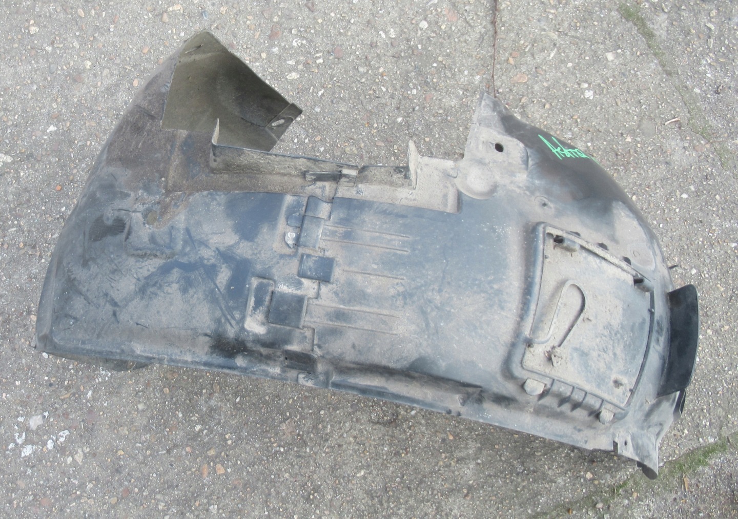 OPEL ASTRA H CABRIO 1.9 CDTI 06R mudguard right front