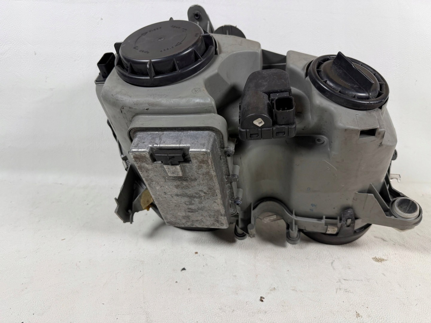 Mercedes E W210 95- light left front front Xenon