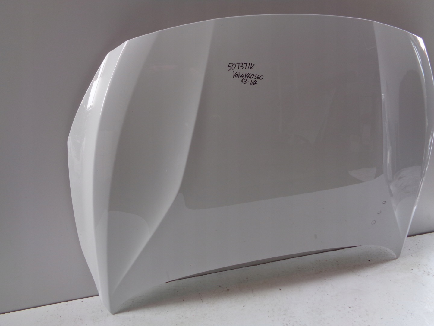 bonnet VOLVO V60 S60 13- LIFT NR 50737