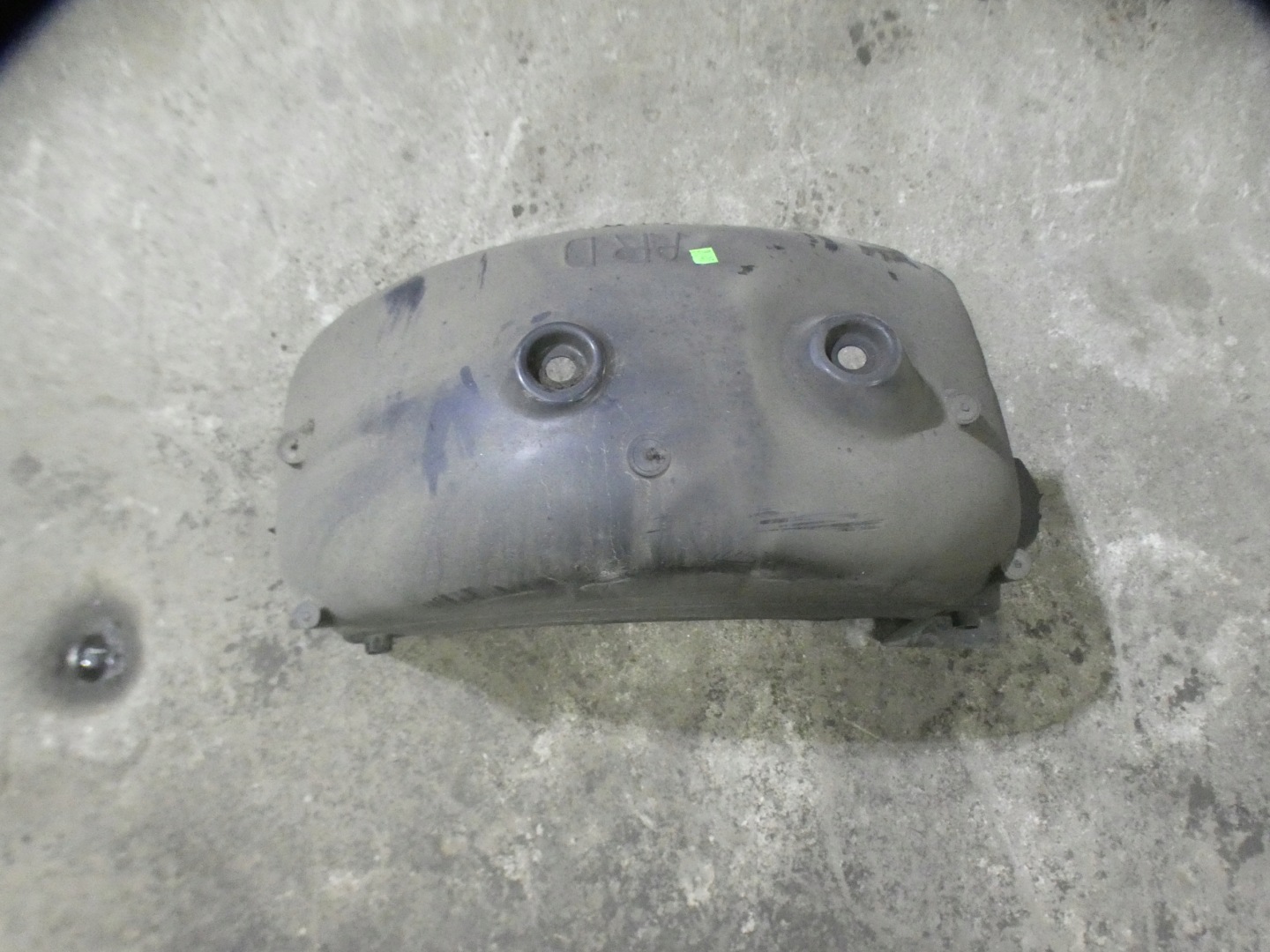 mudguard right left rear part TRAFIC VIVARO III