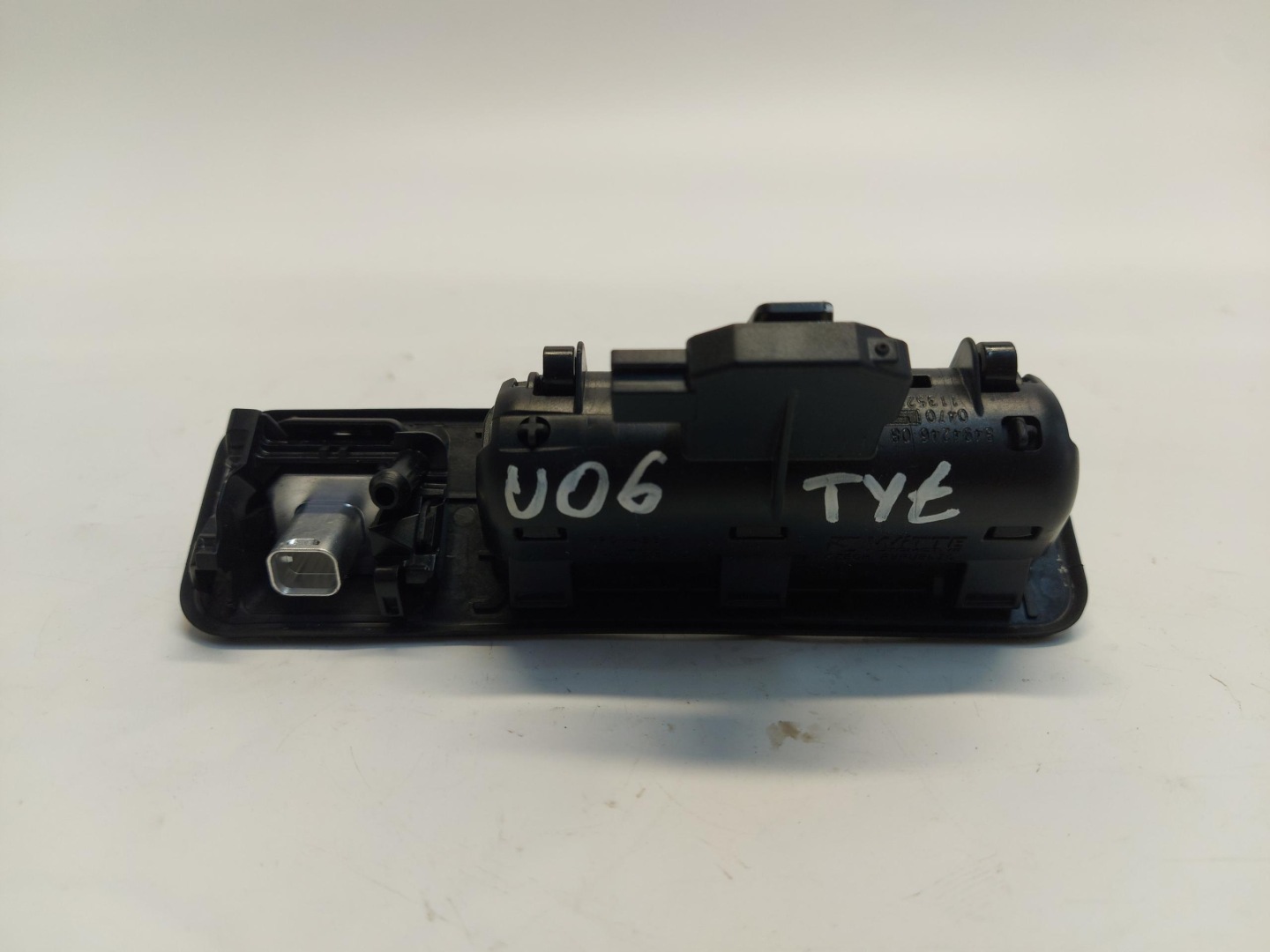 BMW U06 200i Kamera reversing handle bonnet boot 8494246