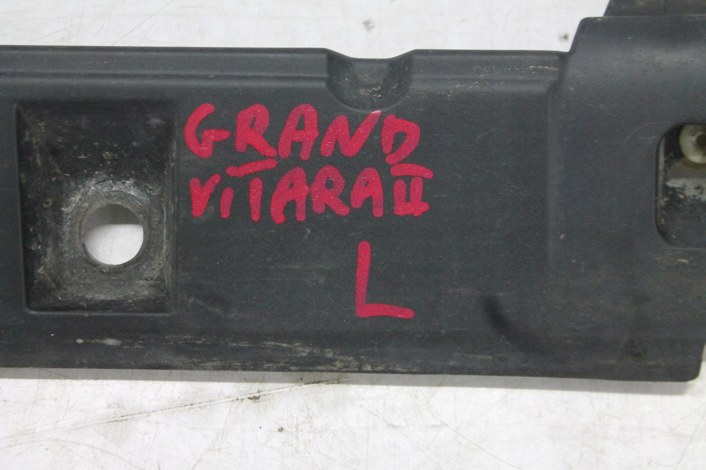 moulding cap threshold left GRAND VITARA II ZJ3