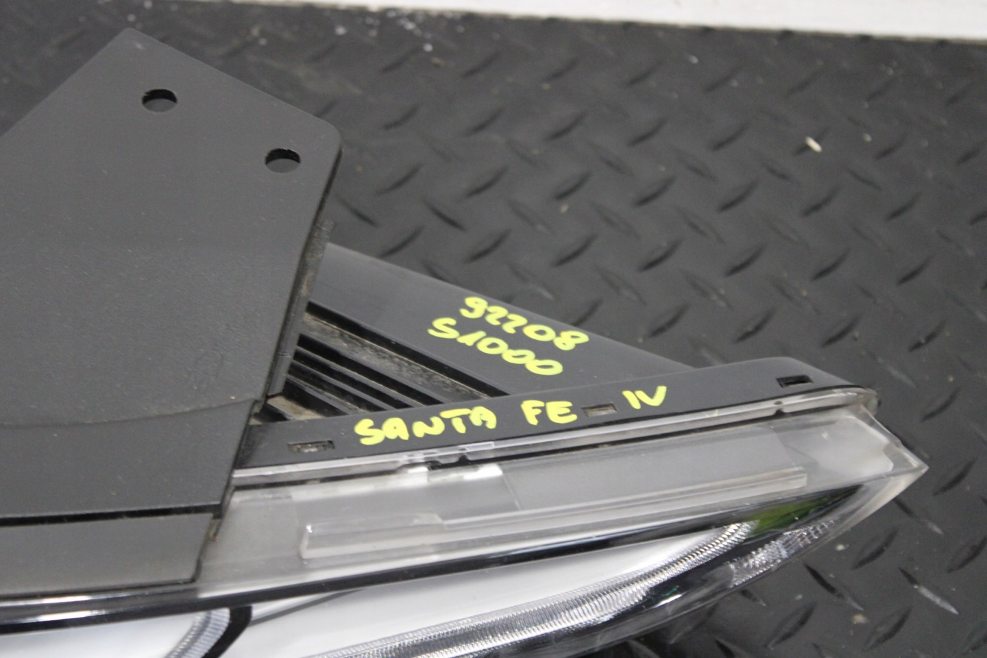 light right front LED HYUNDAI SANTA FE SANTAFE 4 IV CRDI 82208-S1000