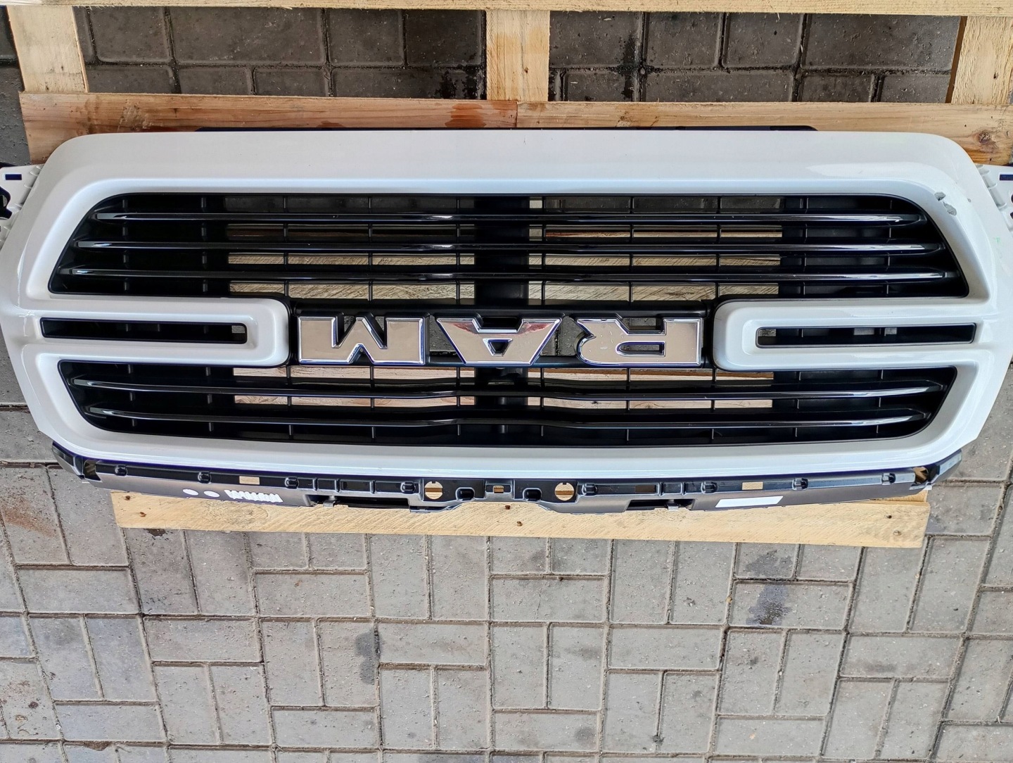 front PREKLADgrill grid front front Dodge RAM 1500 2019