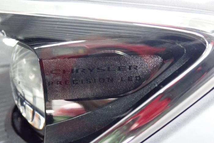 CHRYSLER PACIFICA PRECISION LED 20- reflektor left light left P68428559AC