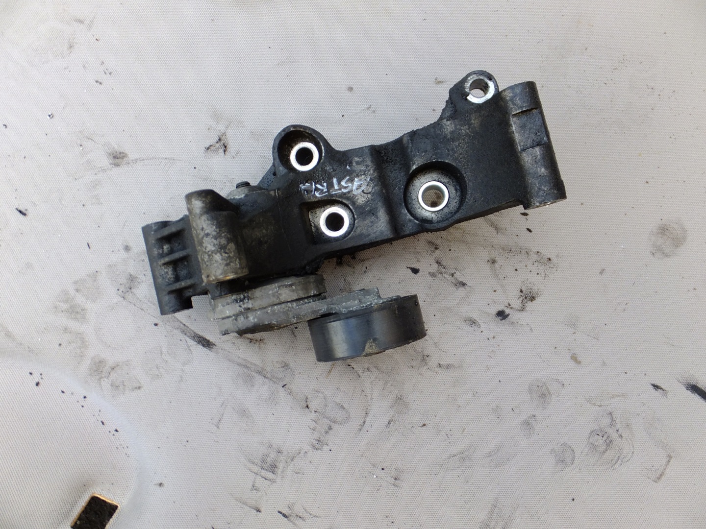 Tendeur Support opel astra J IV 1,7 cdti 2010r