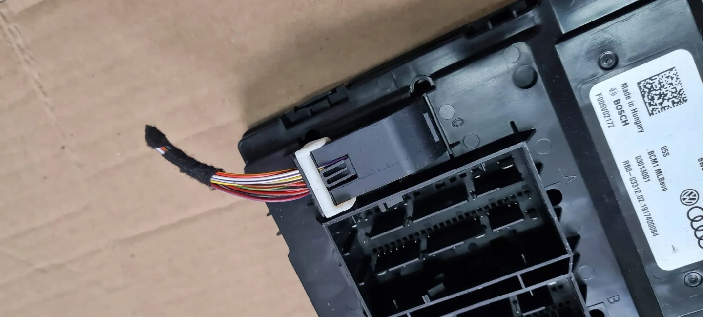 A4 B9 8W module control unit KOMFORTU 8W0907063BC A5 8W