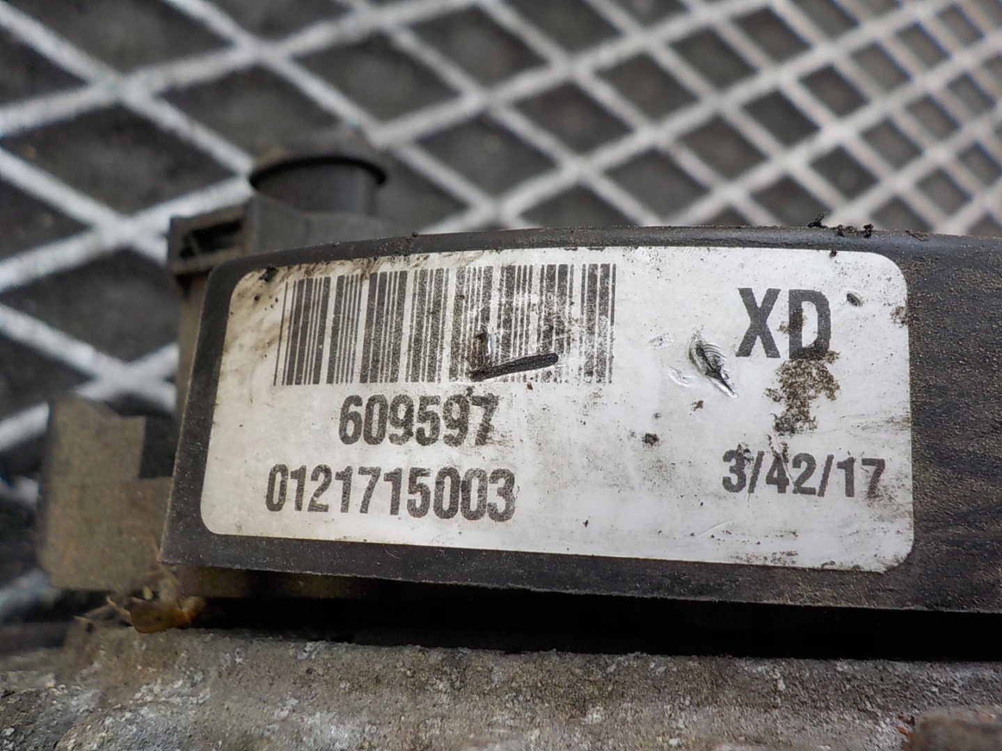 VOLKSWAGEN PASSAT B6 2.0 TDI ALTERNATOR 0121715003