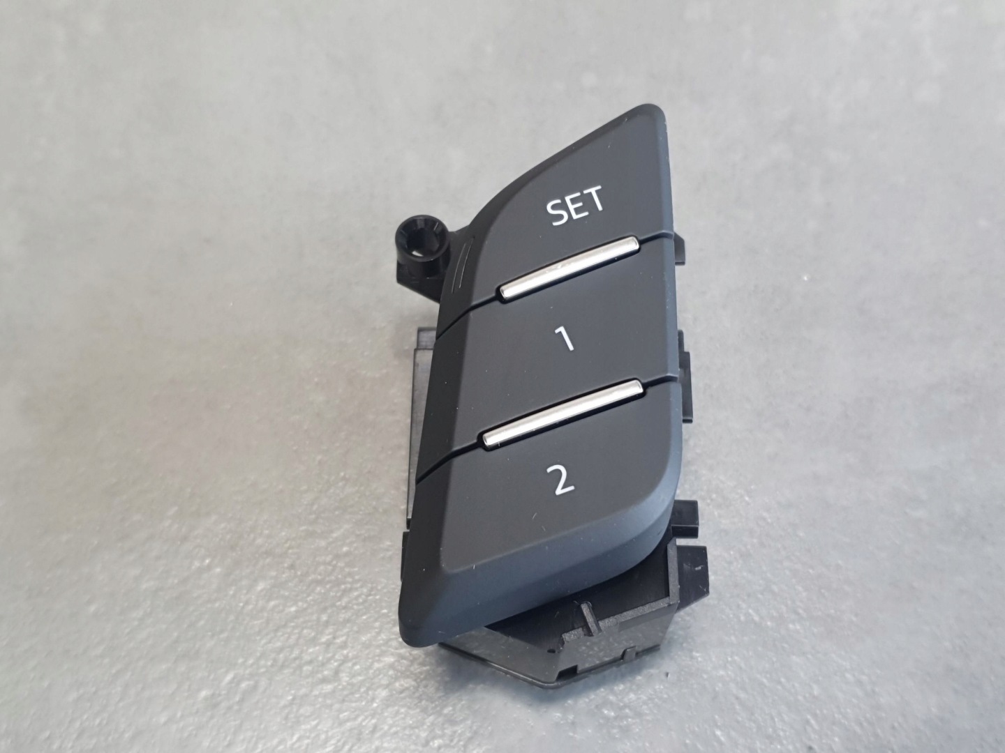 Audi Q8 Schalter pamieci SITZ 4M0959769A