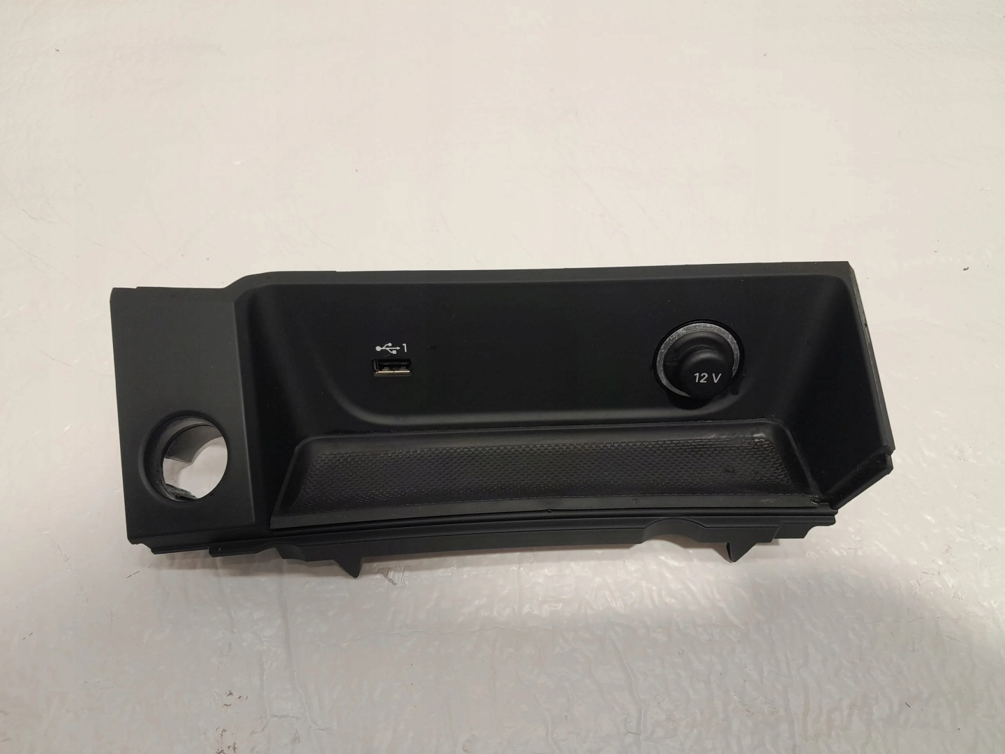 AUDI A4 B9 LIFT adapter PORT USB 8W1864131C