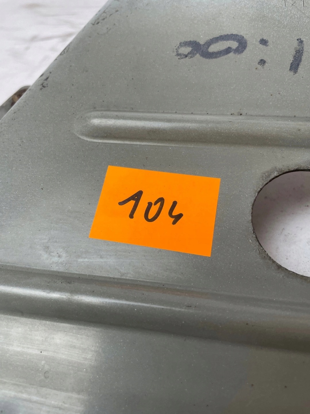 Support plaque Console Aile Droite Avant Renault Master III