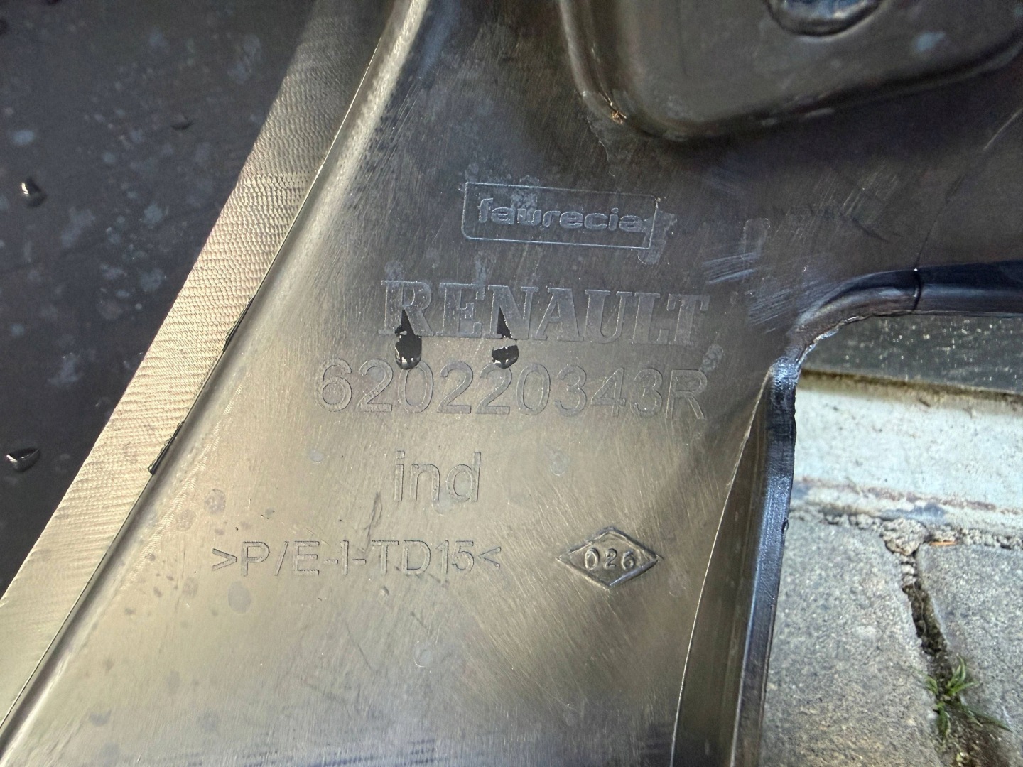 Renault Kadjar 15- bumper front front