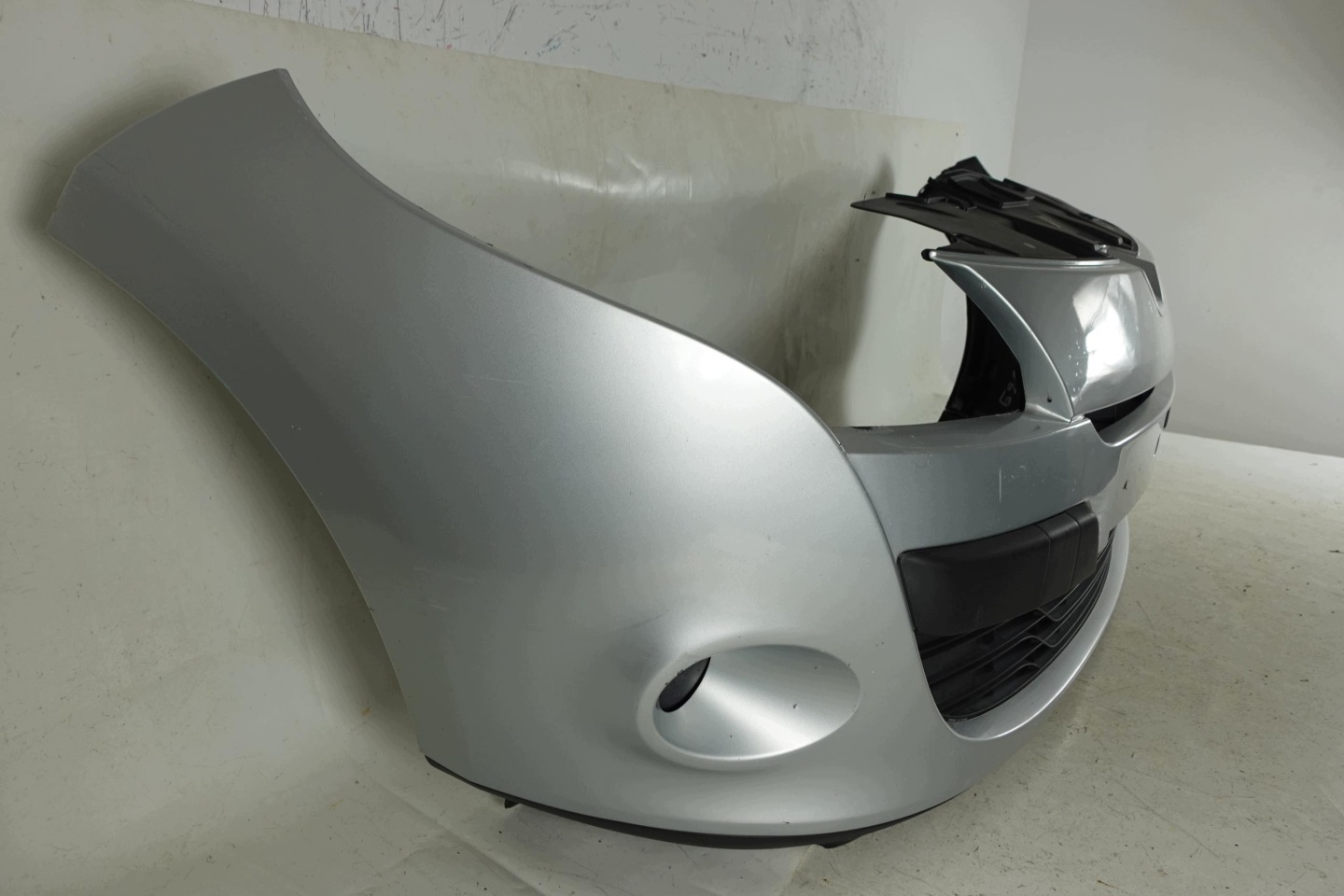 bumper front front RENAULT MEGANE 3 III 5D KOMBI 08-12 TED69 2008-2012